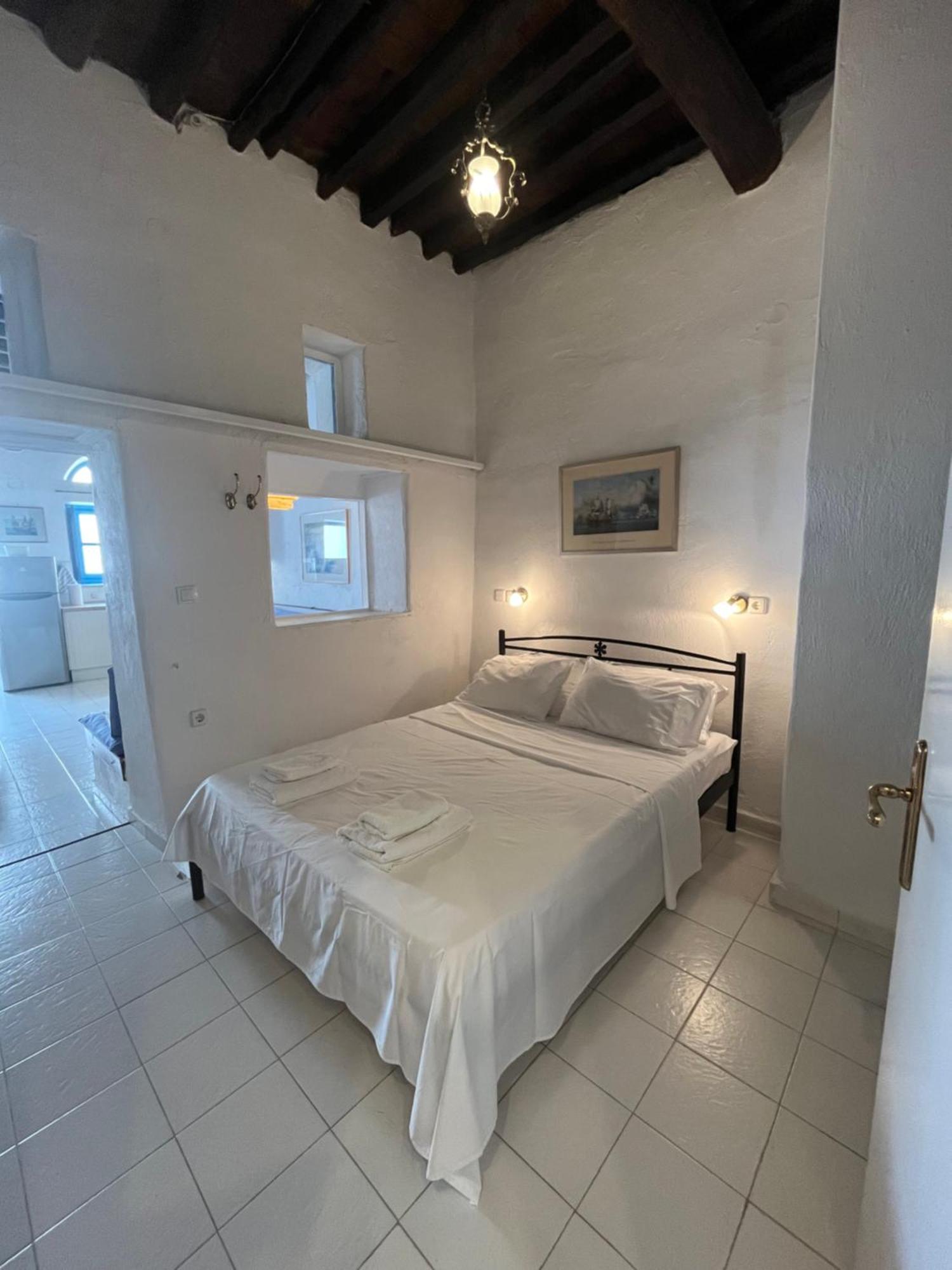 Neoclassical Apartment, Central Chora Andros Екстериор снимка
